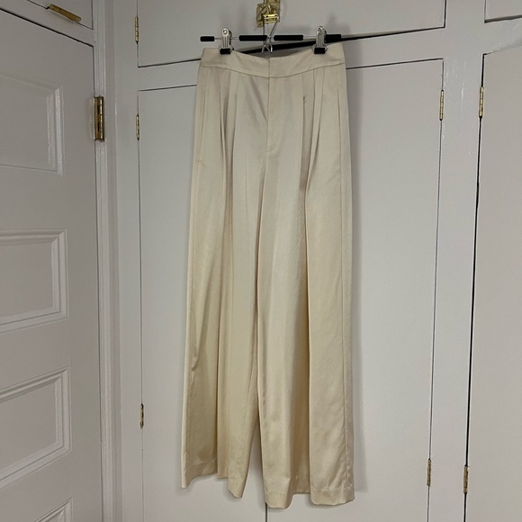 $625 RHIÉ Pants - Picture 1 of 7